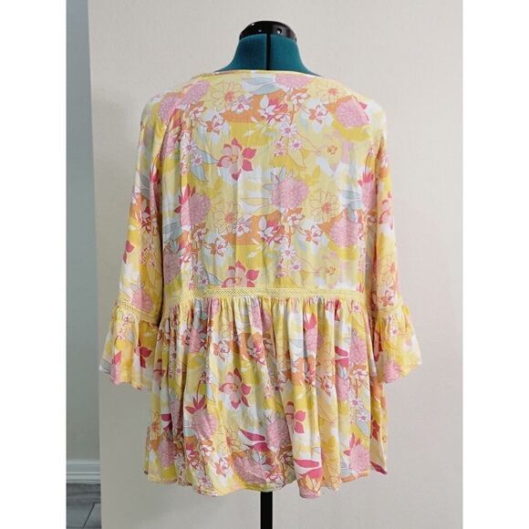 Torrid Rayon Embroidered Bell Sleeve Top Hi-lo Yellow Floral Scoop Neck Size 2X - Picture 7 of 12